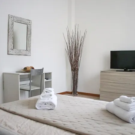 Bed & Breakfast Laghi 6